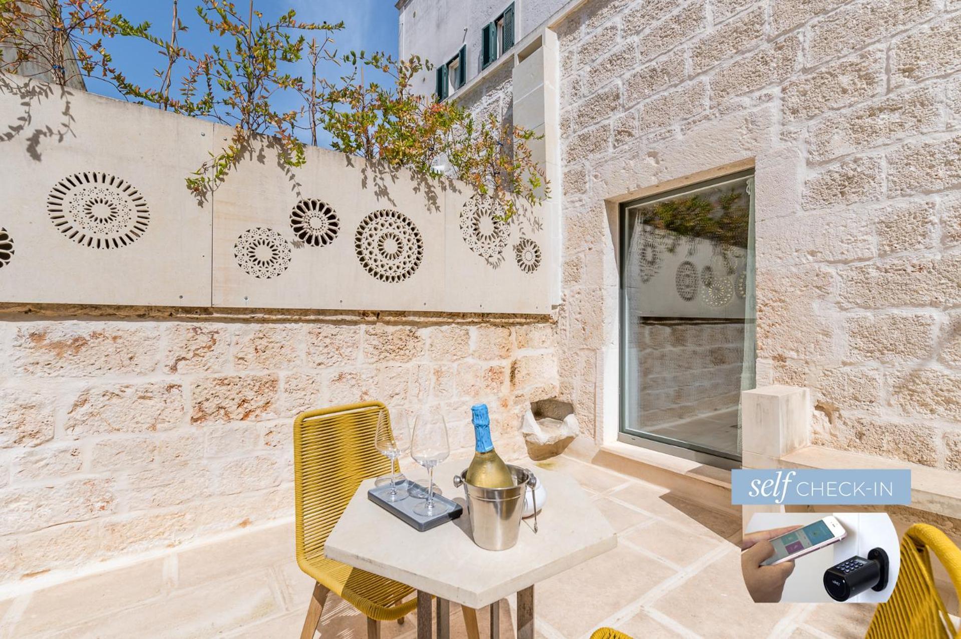 Vico Bianco Raro Smart Rooms Collection Ostuni Buitenkant foto